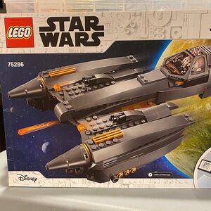 LEGO set 75286 General Grievous's Starfighter
